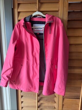 Hunter Salmon Pink Waterproof Hooded Raincoat size Medium